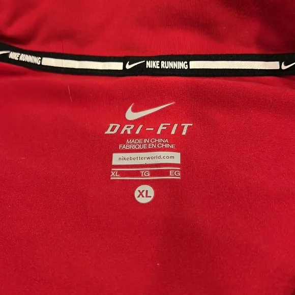 Nike 1/4 zip long sleeve dri fit running shirt red w/ thumb holes curved hem XL - Picture 3 of 4